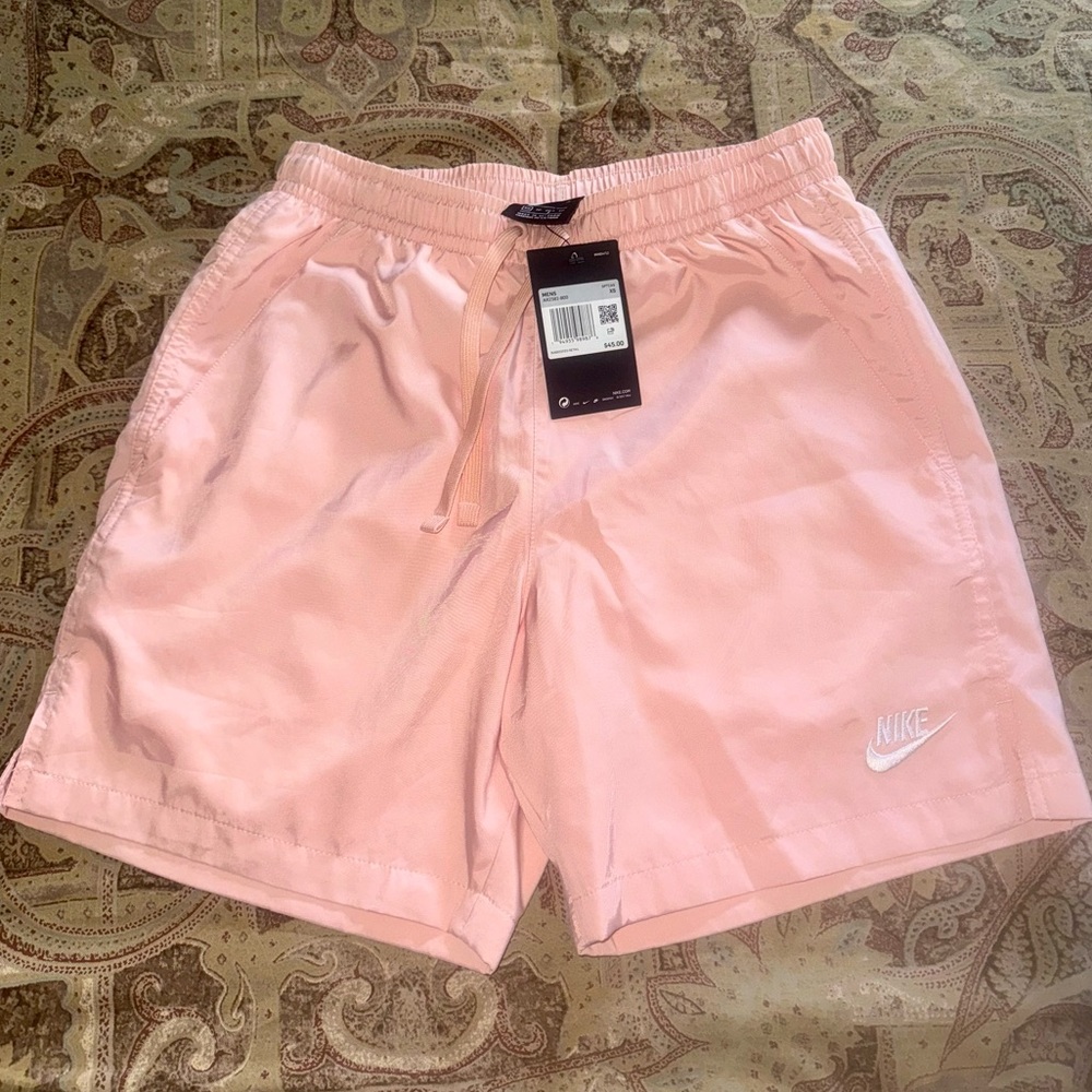 Nike Men's Club 6'' Woven Flow Shorts, size: XS, color: pink